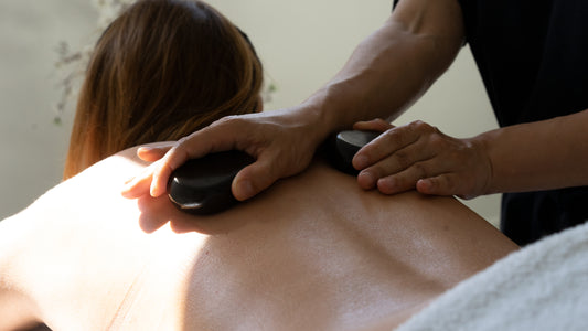 Masaż Gorącymi Kamieniami Wulkanicznymi - Rozgrzewający Relaks i Regeneracja